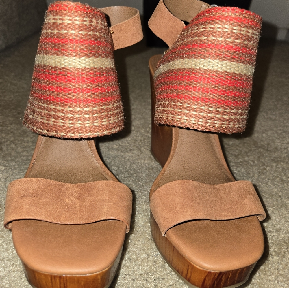 Lucky Brand 5" Wedge Sandals.
